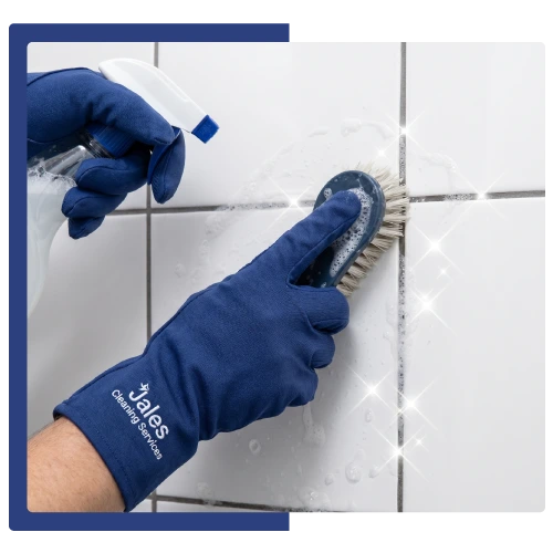 Deep cleaning and move-out cleaning service in Fremont CA bathroom